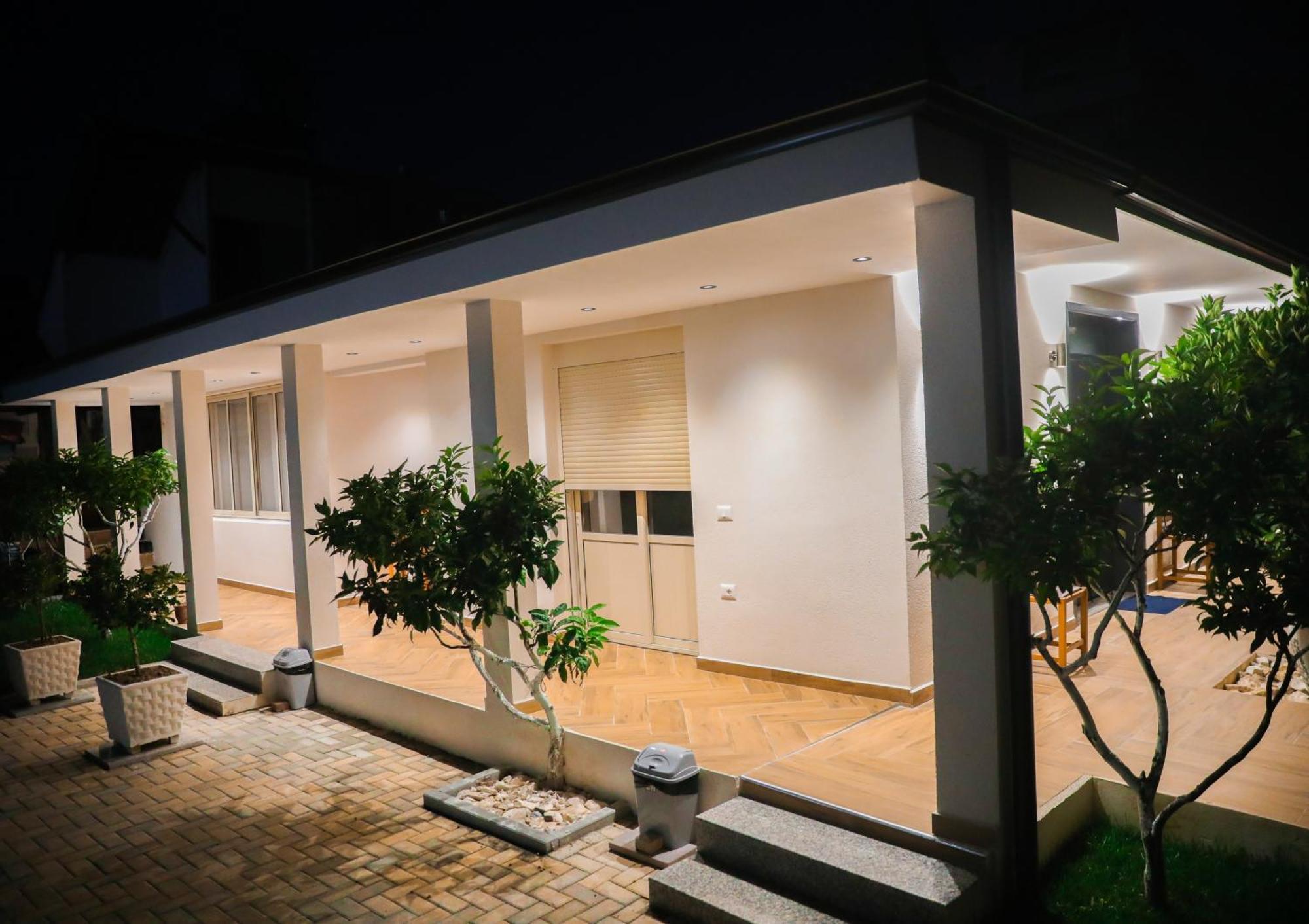 Guest House Esanbja Berat Exteriér fotografie
